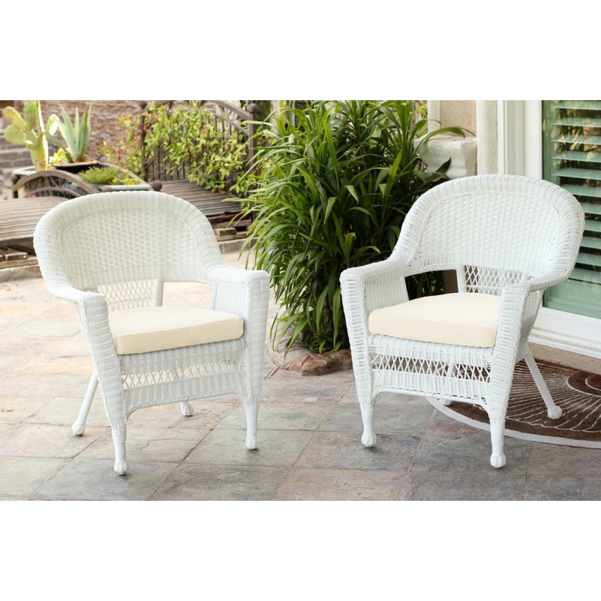 White top wicker cushions