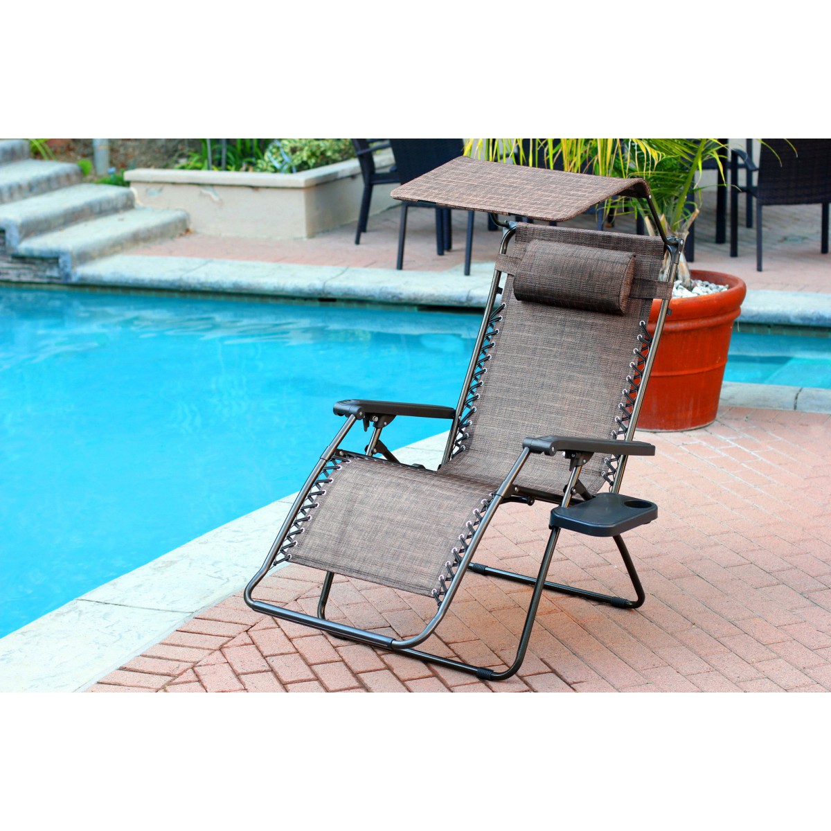Oversized anti store gravity chair