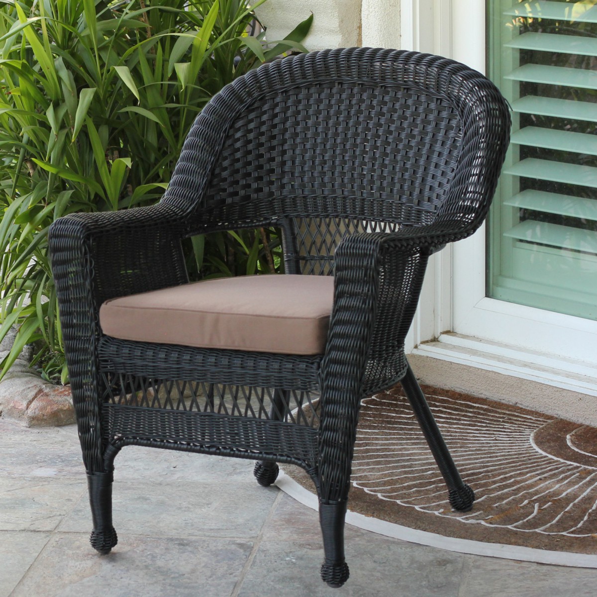 Black resin shop wicker chairs
